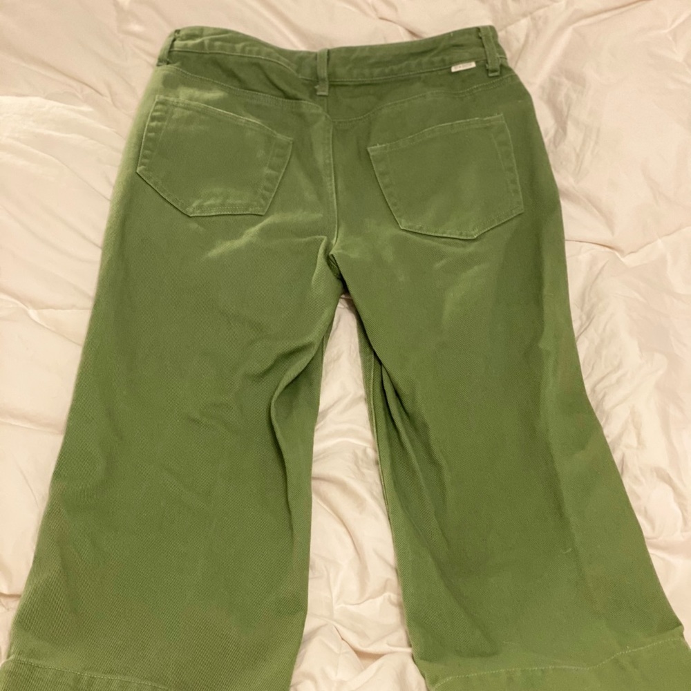 High waisted green capri flare jeans